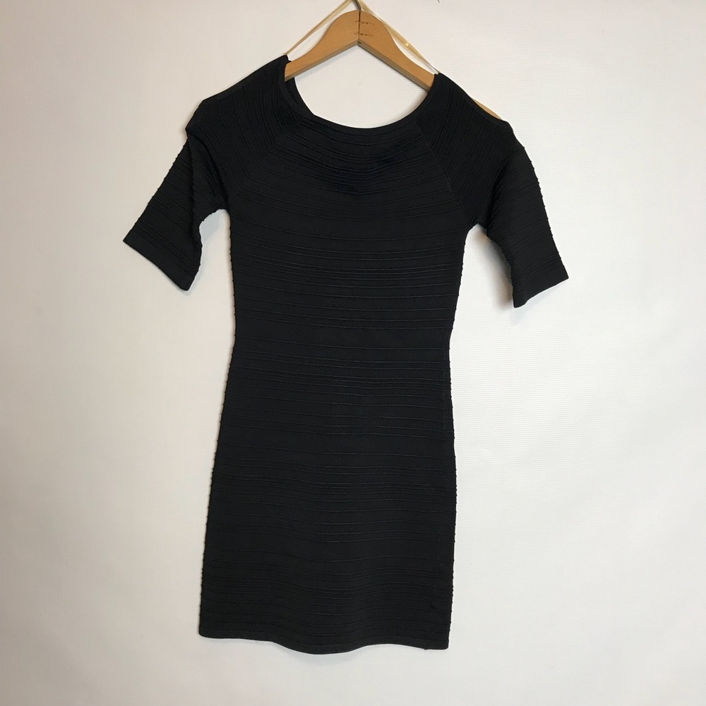 LaCite Ribbed Cold Shoulder Bodycon Dress Black S